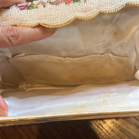 Floral Embroidered Cream Handbag vtg - Picture 2 of 2